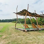 Malevil Курортный комплекс